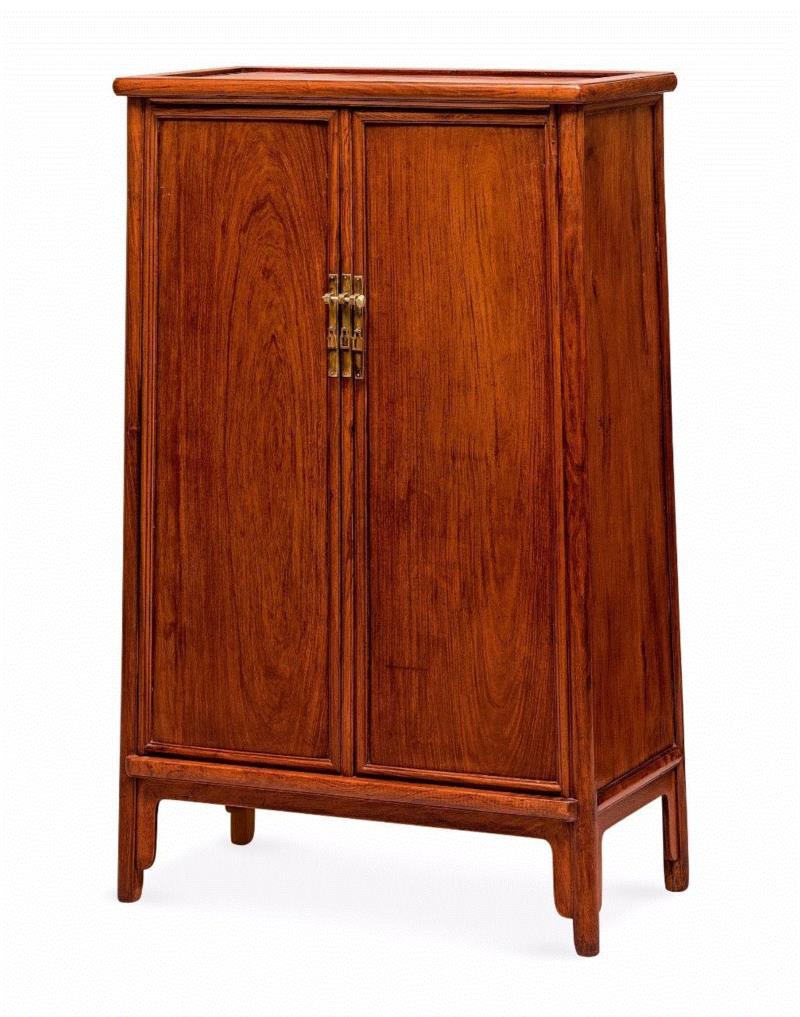 【嘉德春拍】专场荟萃|《清隽明朗——明清古典家具精品》,嘉德,清隽明朗——明清古典家具精品,黄花梨,家具,束腰,纹理,抽屉,靠背,黄花梨制,正面