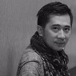 何振华，男，1979年生于广州，1999年毕业于广州美术学院附中，2003年毕业于广州美术学院中国画