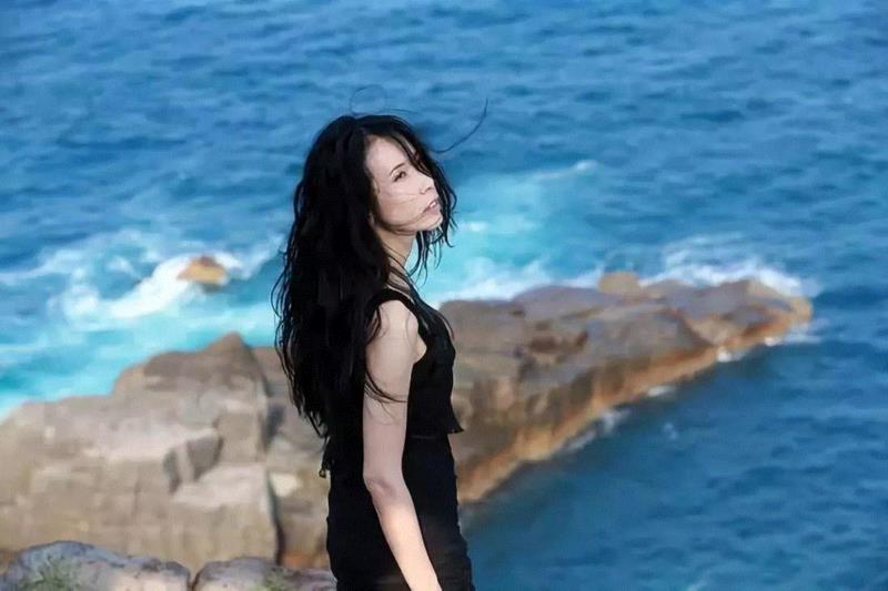 人物 ▎演艺生涯25年的莫文蔚：我到了人生中场，但没有中场休息,莫文蔚,中场,人物,演艺生涯,中场休息,Karen,专辑,音乐,大哥,歌手
