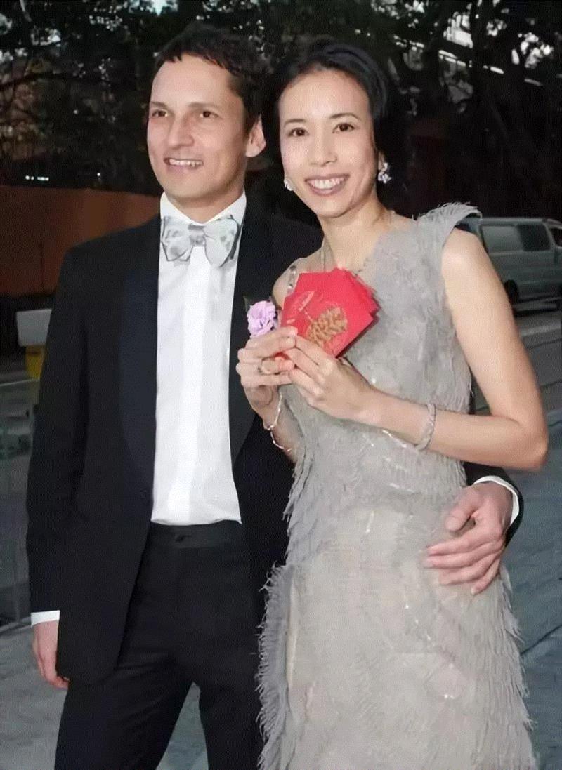 人物 ▎演艺生涯25年的莫文蔚：我到了人生中场，但没有中场休息,莫文蔚,中场,人物,演艺生涯,中场休息,Karen,专辑,音乐,大哥,歌手