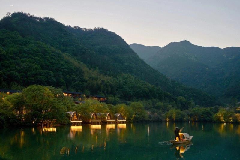 ? 奥观建筑视觉,浙江富春江船屋 / 中国美术学院风景建筑设计研究总院,船屋,浙江,富春江,中国美术学院风景建筑设计研究总院,建筑,奥观,湖面,建筑师,木结构,客房