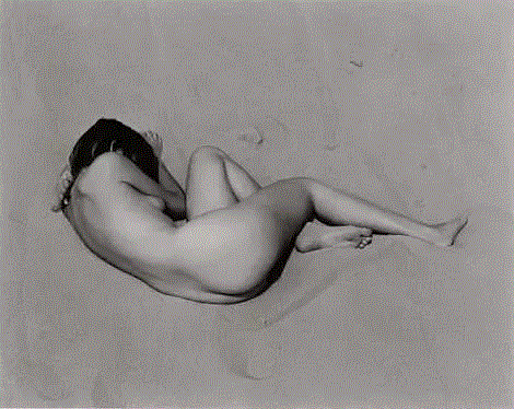 凯莉丝在沙滩上 Nude (Charis on Dune) , 1936,世界上最著名的100张“果照”，人体之美真是最通俗易懂啊！