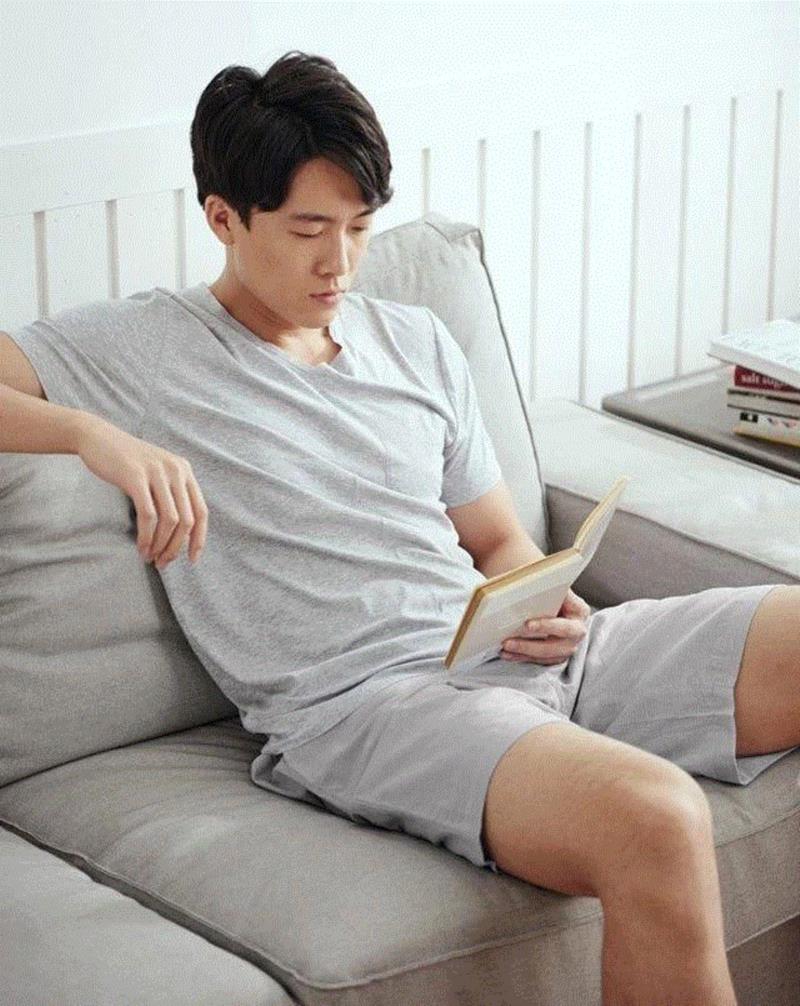 平时比较怕热、容易出汗的人，一定要试试棉纱布的裤子，轻薄、透气、散热快，不闷汗，屁屁好喜欢。,好凉快的家居服，夏天穿着真舒服