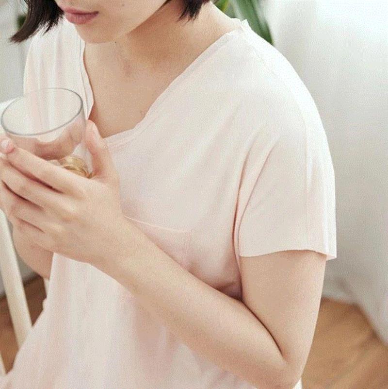 家居服全新的时候穿起来是超舒服的，但我们也要正确洗涤、好好保养它，让它一直保持很好的状态。,好凉快的家居服，夏天穿着真舒服