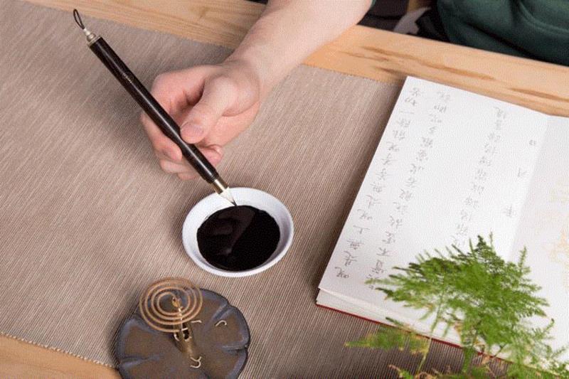 执笔静书，在浮躁时代做个有气质的人