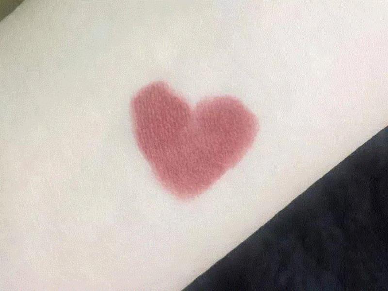 连续用光四五支,拜托这个口红千万别停产