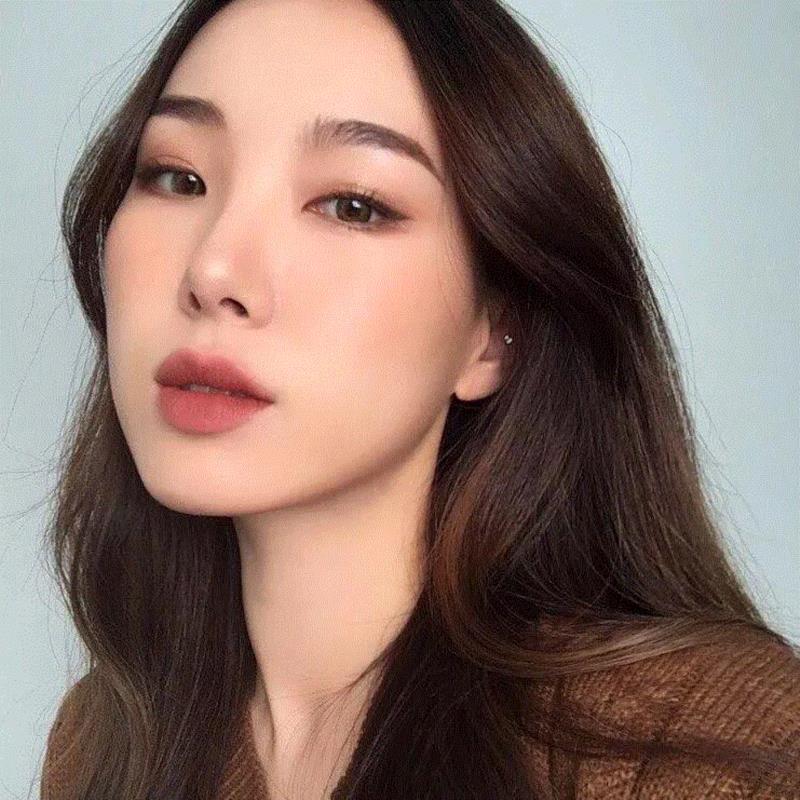 试色来自Instagram,@__rodee,连续用光四五支,拜托这个口红千万别停产