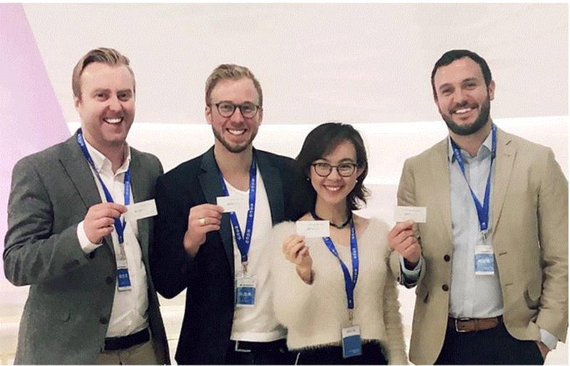 ▲ 英国顶级口腔护理品牌WhiteWash Laboratories。,几十年小黄牙，贴它就白了