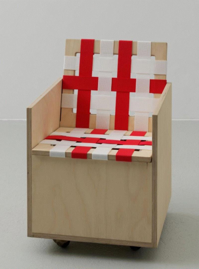 ▲ 玛丽·赫尔曼（Mary Heilmann），《吧椅39号》（Clubchair 39），2007