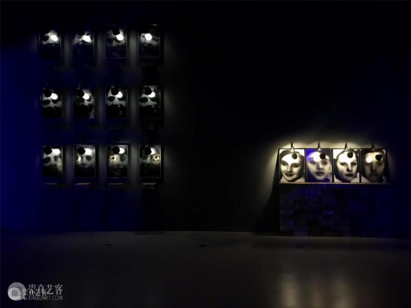 “纪念碑”系列展览现场,悲伤的极简主义者-克里斯蒂安·波尔坦斯基个展《忆所》开幕｜如何保存人类记忆,影像,上海当代艺术博物馆,装置,克里斯蒂安·波尔坦斯基