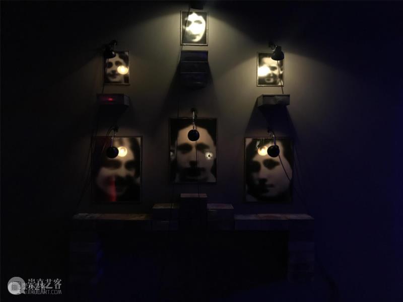 “纪念碑”系列展览现场,悲伤的极简主义者-克里斯蒂安·波尔坦斯基个展《忆所》开幕｜如何保存人类记忆,影像,上海当代艺术博物馆,装置,克里斯蒂安·波尔坦斯基