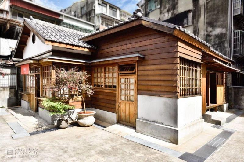 心疼父母菜场摆摊40年，小夫妻辞职回乡，开网红店为他们养老