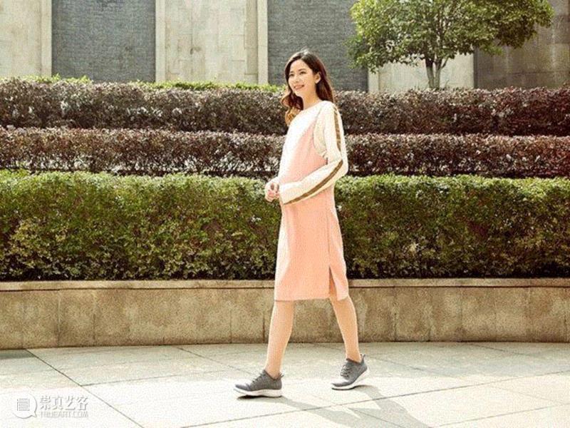 怀孕中的女生，体重增加、身体重心改变，并且或多或少会有脚肿的现象，这些身体变化都有可能影响她们的走路