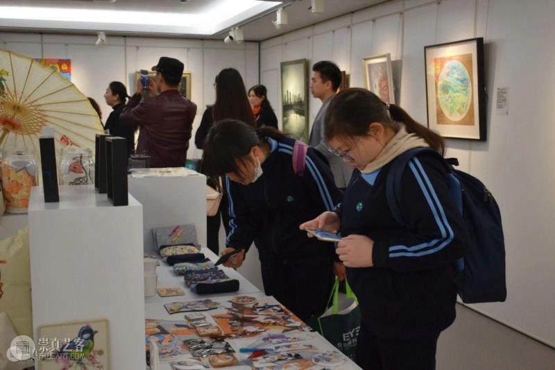 “繁星·华美再现”艺术教育成果展 展览现场,繁星流动，“华美再现”：四十年美育成果展  汇聚百位艺术家,美育教育,静安区文化馆,上海视觉艺术附中,逸夫职校,华山美校