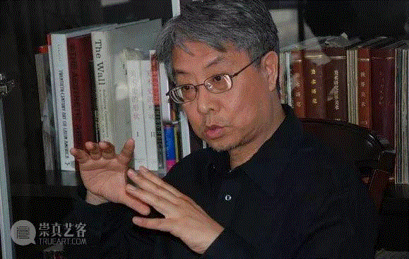 高名潞，我国著名的艺术批评家及策展人，美国哈佛大学博士，现执教于美国纽约州立大学布法罗分校艺术史系。