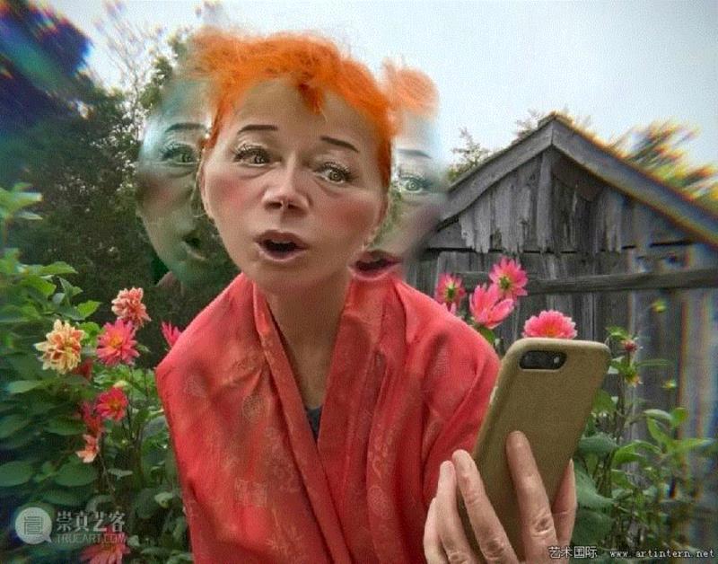 图片来自Cindy Sherman的Instagram帐户,自拍盛行的时代里，看那些艺术大师如何在Instagram花样百出,Instagram,沃夫冈·提尔曼斯,辛迪·舍曼,艺术家