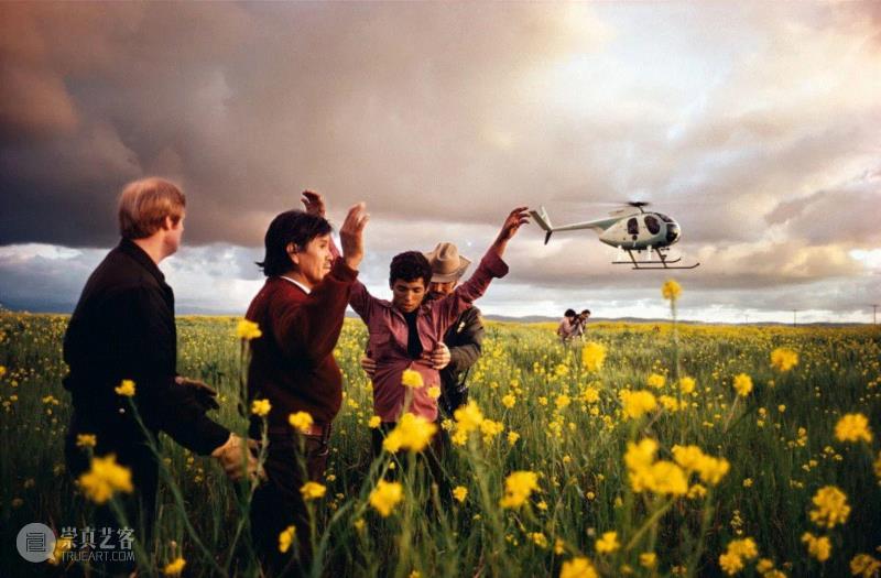 San Ysidro, California, 1979.,Alex Webb：我的照片是我对世界的好奇心