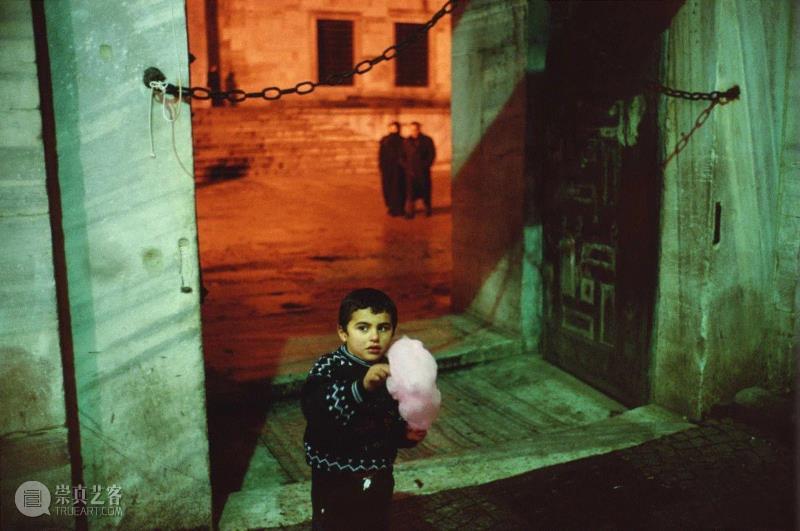 Istanbul. 2001.,Alex Webb：我的照片是我对世界的好奇心