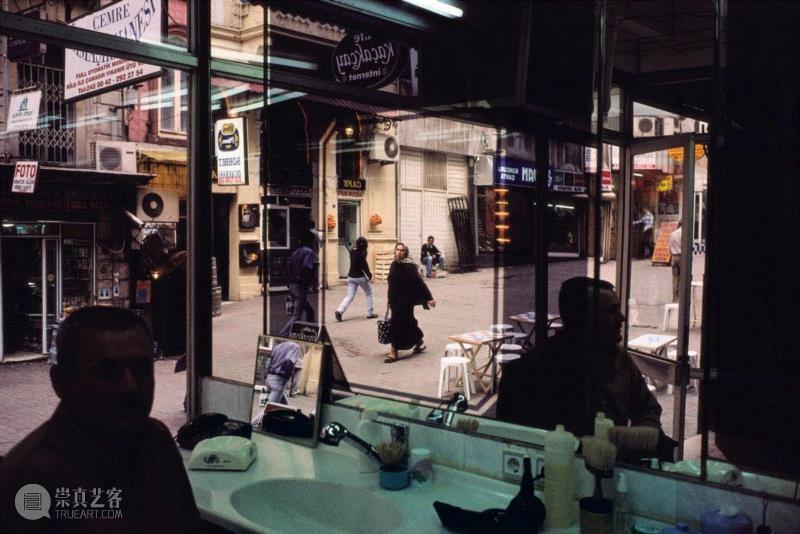 Istanbul. 2001.,Alex Webb：我的照片是我对世界的好奇心