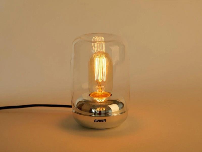 AVIAIR香薰精油灯，释放红橙色灯光。科学研究表明，红橙色灯光能激发人体分泌褪黑素，增强睡意。,用一盏灯催情，老司机都懂