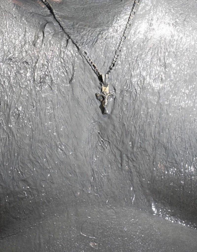 展览 | Farah Al Qasimi 的图像使敏感的身份变得栩栩如生