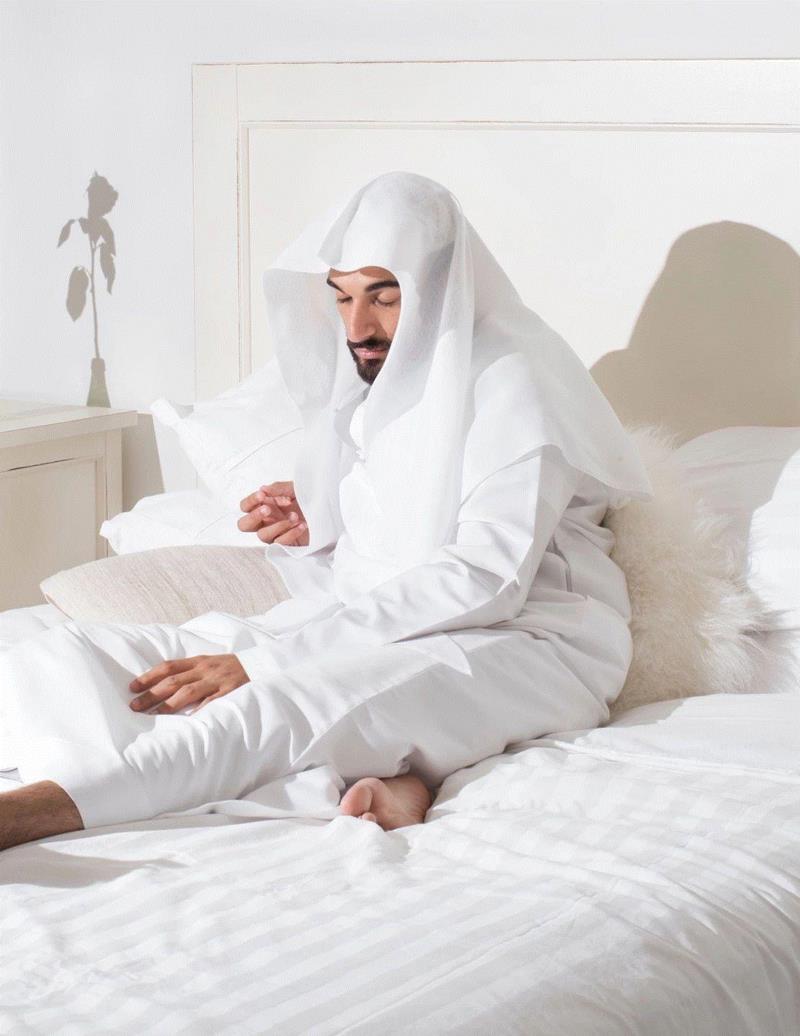 展览 | Farah Al Qasimi 的图像使敏感的身份变得栩栩如生