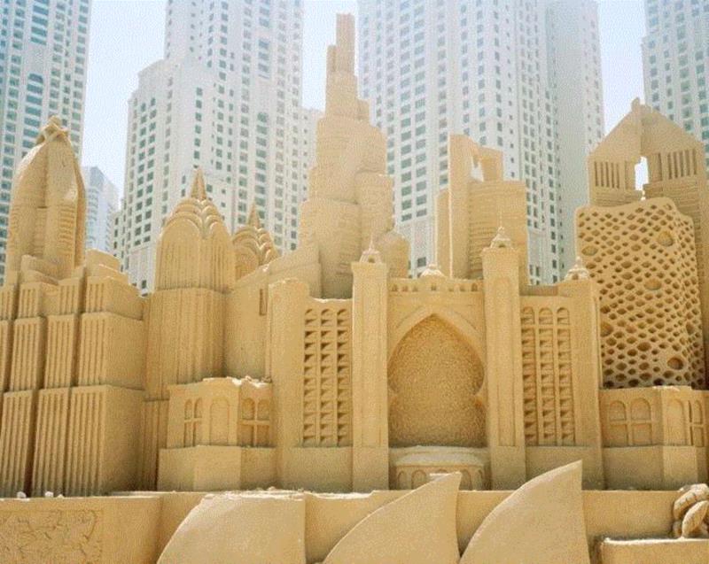 展览 | Farah Al Qasimi 的图像使敏感的身份变得栩栩如生