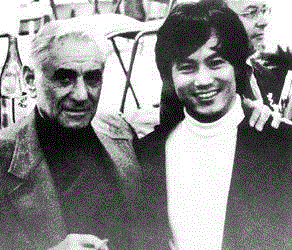 汤沐海与伯恩斯坦,【名家讲坛】国际华人指挥大师汤沐海的“戎马一生”,指挥,名家,华人,讲坛,乐团,交响乐团,歌剧,汤沐海,音乐,歌剧院