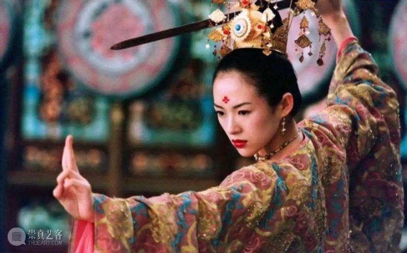 △电影《十面埋伏》剧照,张艺谋镜头下的女人：至纯的爱与极野的“色 ”,张艺谋,电影,巩俐,章子怡,倪妮,冬雨,张曼玉,英雄,女性,金陵