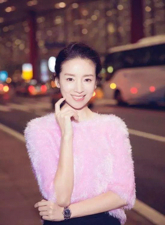 △董洁,张艺谋镜头下的女人：至纯的爱与极野的“色 ”,张艺谋,电影,巩俐,章子怡,倪妮,冬雨,张曼玉,英雄,女性,金陵