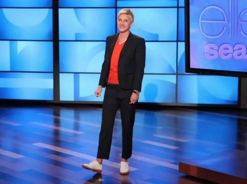 范爷、刘总攻、刘英俊，一套西装就能让女明星转型？,西装,总攻,刘英俊,转型,吸烟装,裤子,脚踝,铅笔,牌子,女性