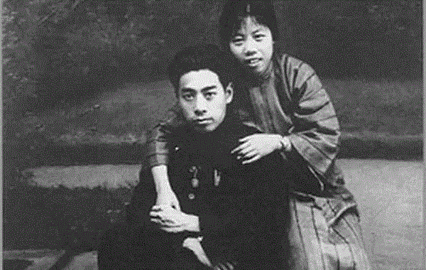 她相貌平平无法生育,却被周恩来独宠52年,背后的故事让人泪目,周恩来,相貌,平平,生育,背后的故事,邓颖超,两个人,深情,爱情,人物