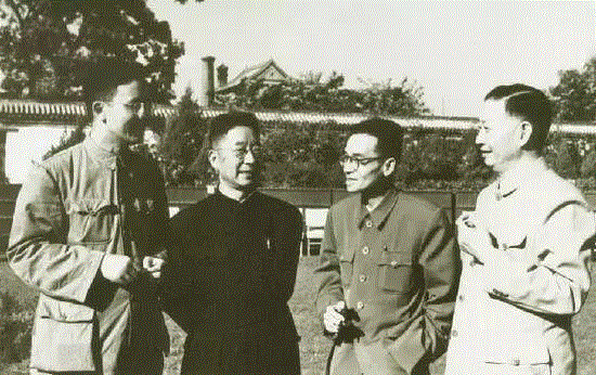 站着的霍金、罕见的李嘉诚、告别的李敖、童年的马云、这是全世界最珍贵的照片,李嘉诚,霍金,李敖,马云,20世纪,节目,经典,色影无忌,赫本,希拉里