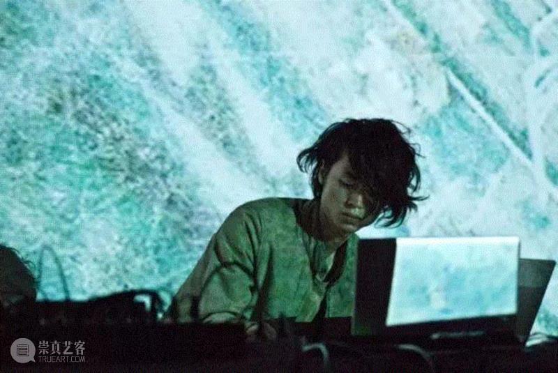 ▲黑川良一(Ryoichi Kurokawa),合美术馆 | 先锋艺术家黑川良一:艺术与科学的迷人交错,合美术馆,先锋艺术家,艺术与科学,交错,黑川,宇宙,星辰,感官,星系,电子音乐