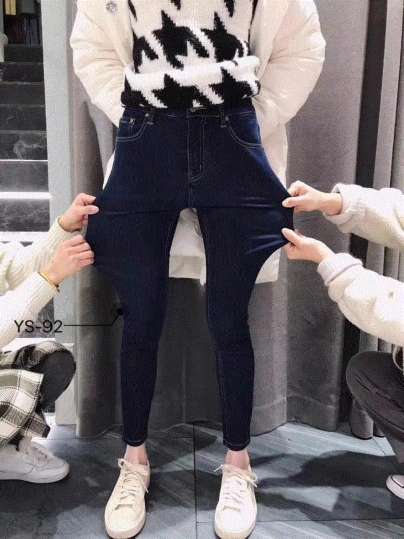 减肥太难，显瘦十斤只需一秒！明星最爱的春季牛仔裤，瘦腿效果仅次于PS,牛仔裤,减肥,春季,时尚,弹性,面料,身材,女生,女性,臀部