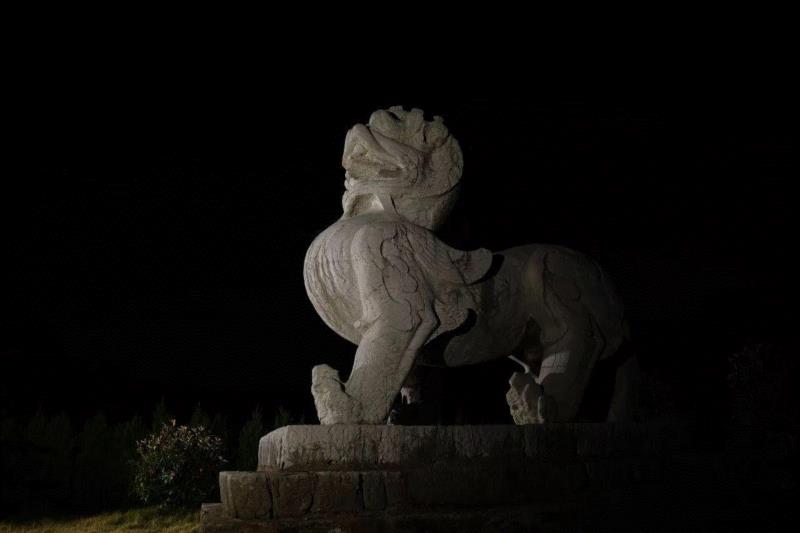 夜访六朝,六朝,石刻,神道,石柱,石碑,麒麟,南京,太子,梁武,将军