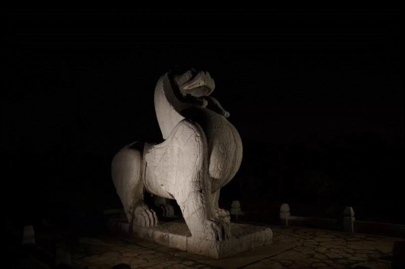 夜访六朝,六朝,石刻,神道,石柱,石碑,麒麟,南京,太子,梁武,将军