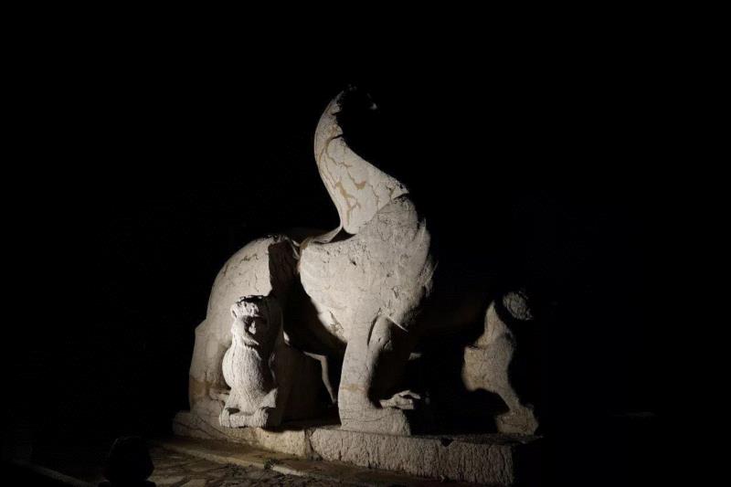 夜访六朝,六朝,石刻,神道,石柱,石碑,麒麟,南京,太子,梁武,将军