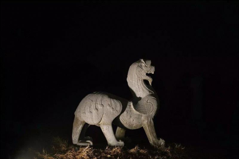 夜访六朝,六朝,石刻,神道,石柱,石碑,麒麟,南京,太子,梁武,将军