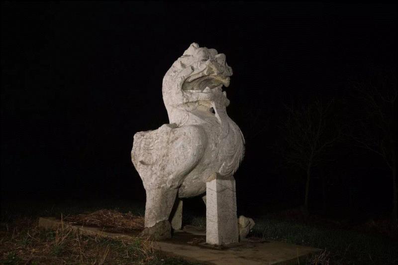 夜访六朝,六朝,石刻,神道,石柱,石碑,麒麟,南京,太子,梁武,将军