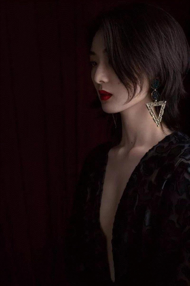 集美·阿尔勒-Madame Figaro | 郭盈光与她的“镜”之思考,Figaro,郭盈,Madame,集美,阿尔勒,摄影,相亲,硕士,女性,公园