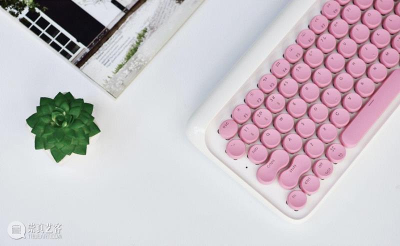 同时，糖果色配色设计又非常时尚清新，一看就和隔壁那些直男用的“粗鲁凶狠”的键盘不一样。,你啪啪啪打字的样子，看起来真性感,打字,键盘,机械,设备,洛斐,复古,圆点,苹果,DOT,有红