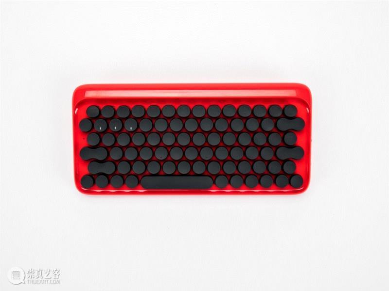 红色：经典红黑配，美得张扬、大气。,你啪啪啪打字的样子，看起来真性感,打字,键盘,机械,设备,洛斐,复古,圆点,苹果,DOT,有红