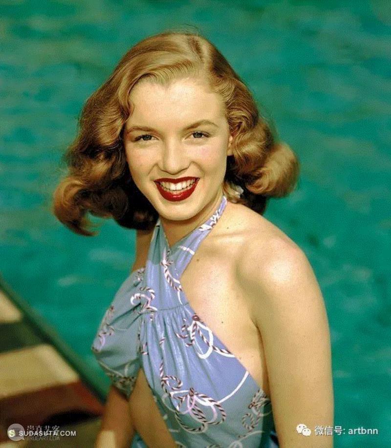 【老视觉】成名前的玛丽莲·梦露,成名,玛丽莲·梦露,梦露,演员,香蕉,玛丽莲,金色,卷发,红色,口红