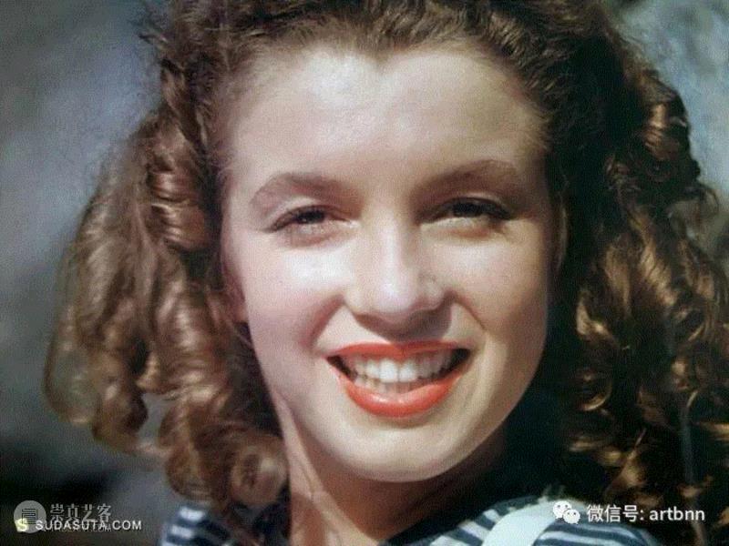 【老视觉】成名前的玛丽莲·梦露,成名,玛丽莲·梦露,梦露,演员,香蕉,玛丽莲,金色,卷发,红色,口红