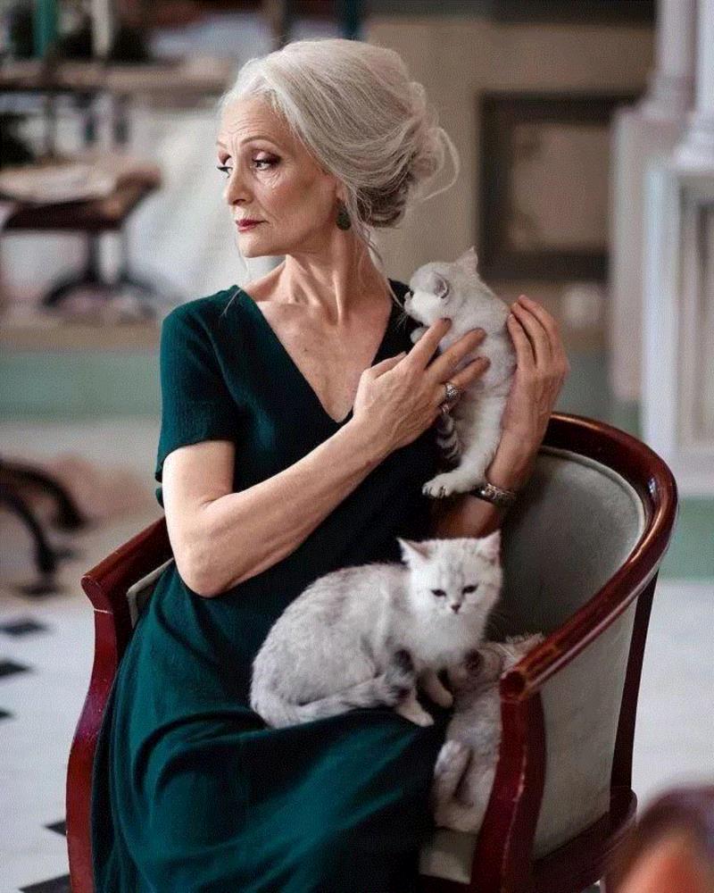 ,最小61,最大87,这群爷爷奶奶一出场,秒杀维密大长腿,GUCCI都争相合作,爷爷,奶奶,出场,维密,GUCCI,模特,皱纹,气质,俄罗斯,老人