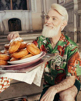 最小61,最大87,这群爷爷奶奶一出场,秒杀维密大长腿,GUCCI都争相合作,爷爷,奶奶,出场,维密,GUCCI,模特,皱纹,气质,俄罗斯,老人