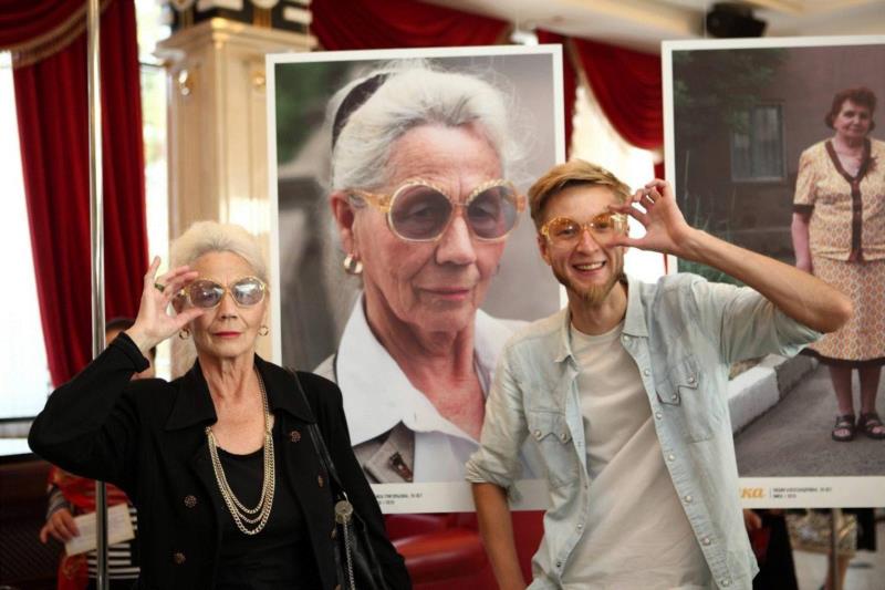 ,最小61,最大87,这群爷爷奶奶一出场,秒杀维密大长腿,GUCCI都争相合作,爷爷,奶奶,出场,维密,GUCCI,模特,皱纹,气质,俄罗斯,老人