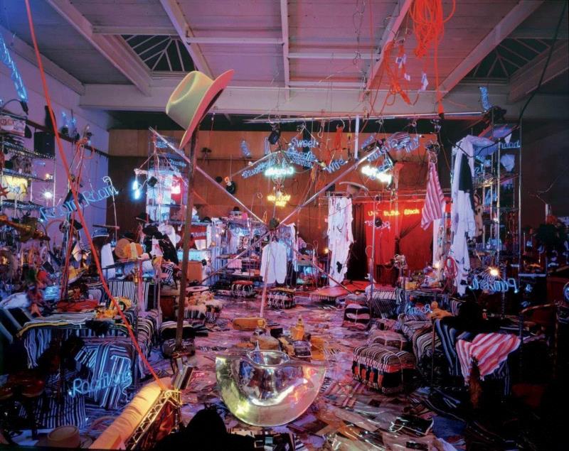 杰森·罗德斯展览现场图，2007,华尔街日报杂志 | 艺术商的王朝——大卫·卓纳的经营之道,华尔街日报,艺术商,王朝,大卫·卓纳,卓纳,大卫,卓纳画廊,弗朗兹,鲁道夫,杰森