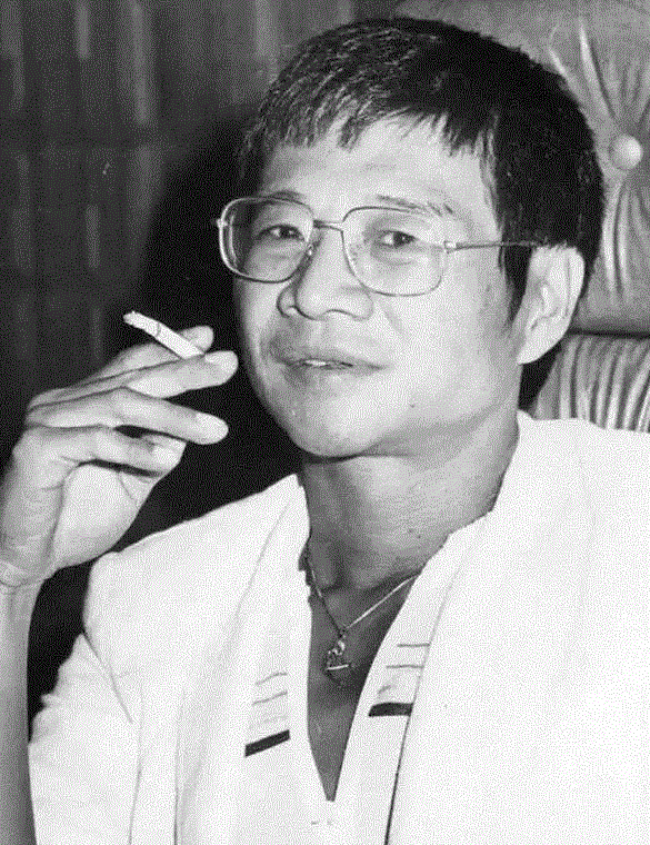 &nbsp;,专辑 ▎帮李小龙扬名，给金庸挖坑，这个写字最快的作家，用3个字写下145本传奇,金庸,作家,专辑,李小龙,写字,传奇,倪匡,蔡澜,古龙,小说